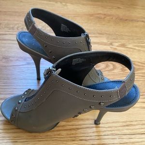 B. Makowsky studded leather bootie sandal, taupe, size 7.5